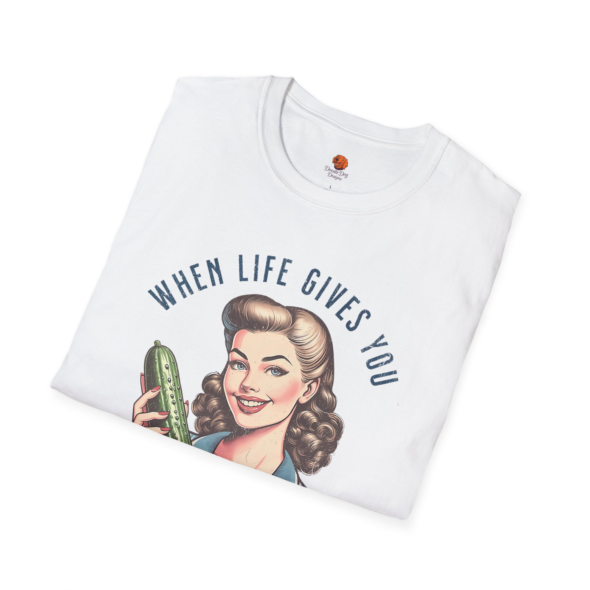 T-Shirt — “When Life Gives You Cucumbers” Vintage Retro Kitchen Tee