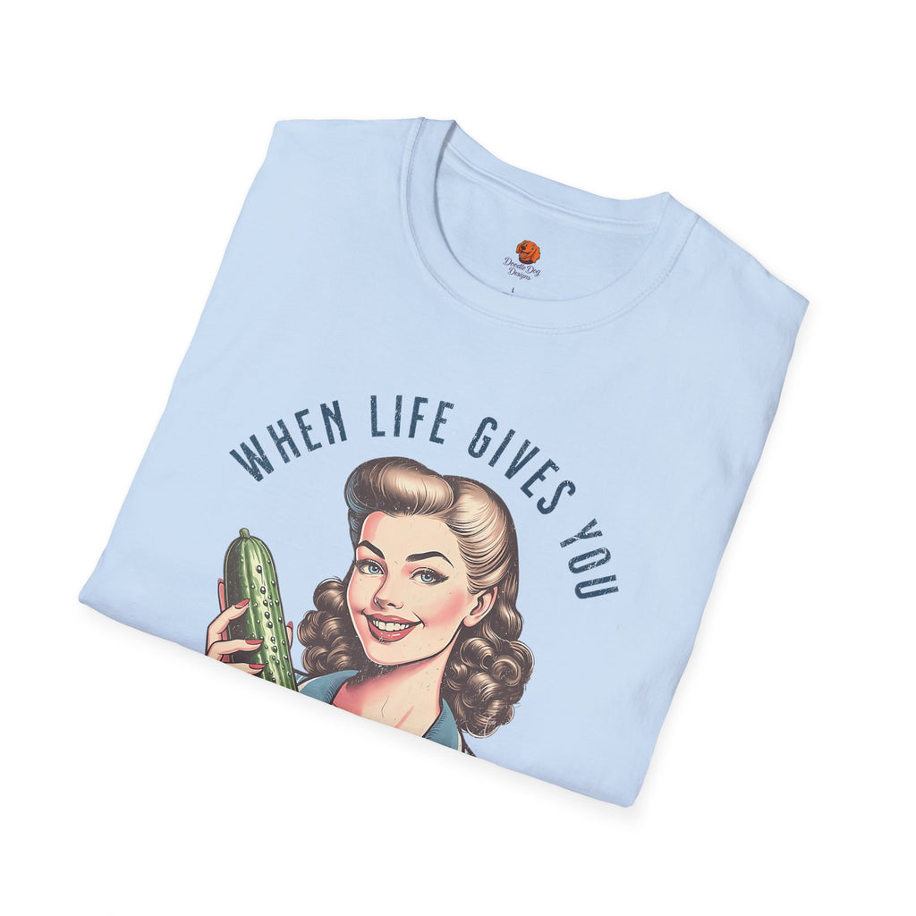 T-Shirt — “When Life Gives You Cucumbers” Vintage Retro Kitchen Tee
